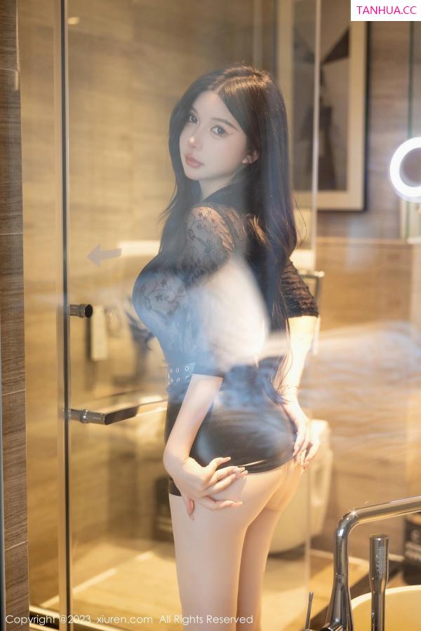   [XiuRen]高清写真图 2023.05.26 No.6810 林珊珊 丝袜美臀第35张图片